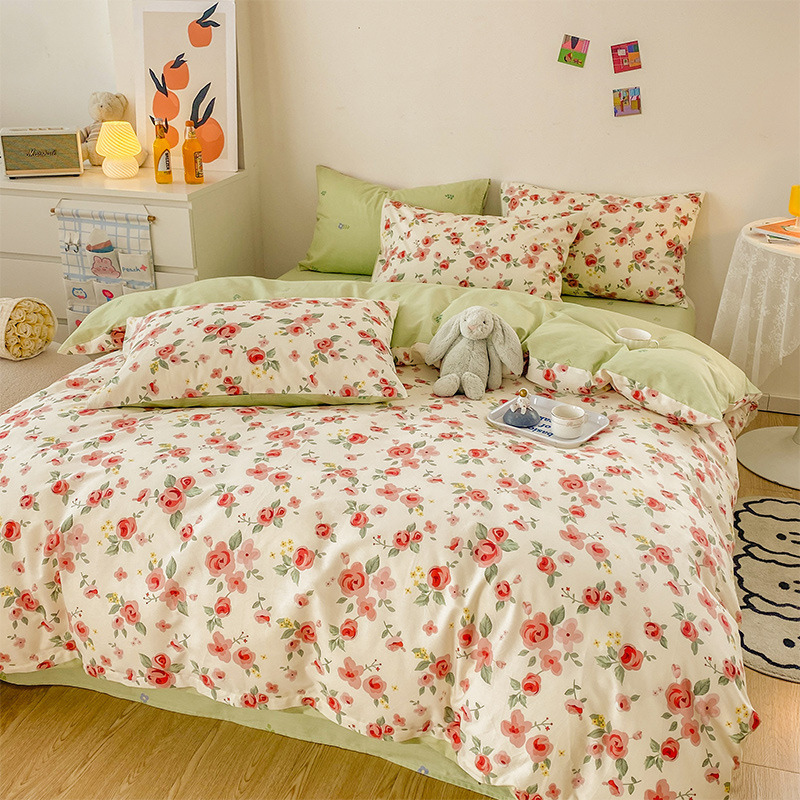 3 sets of bed-sheets for modern, simple and new bedding at a four-shot-shot plant