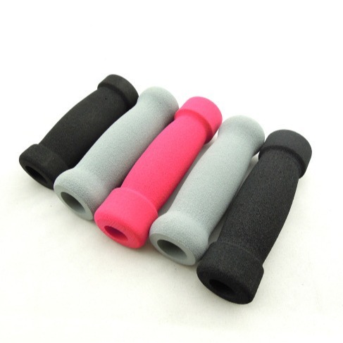 Bàn tay của Eva Hand, bàn tay của Nbr Sngonge, và SongeBob, Bong Bóng Tube.