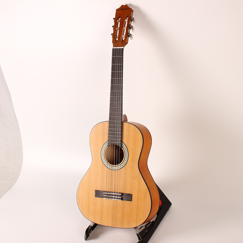 Andrew's 36-inch classic guitar-student beginner, first-hand guitar 961.