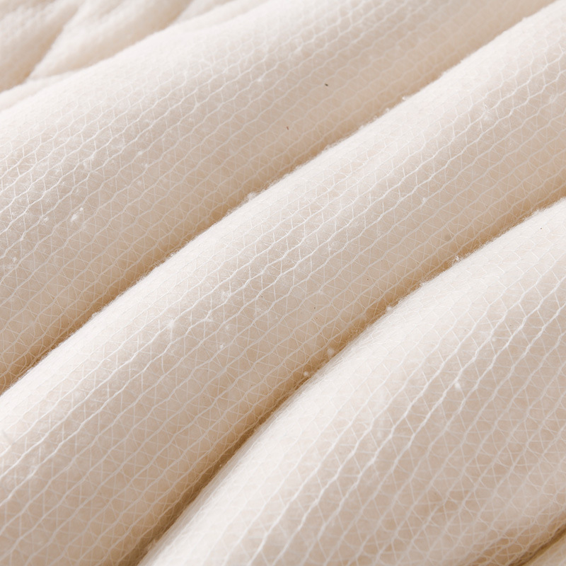 The tampons were pelvised with thick cotton, the winter mattresses were covered with cotton mats, and the plant gave them away in spring and autumn.