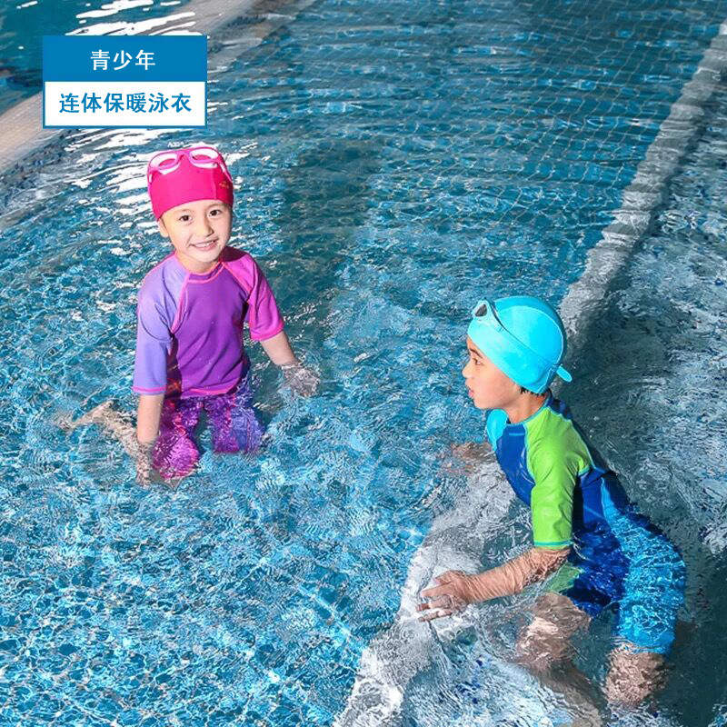 Customization of young children ' s warm bathing suits for cold swimsuits, boys and girls ' flexible shorts