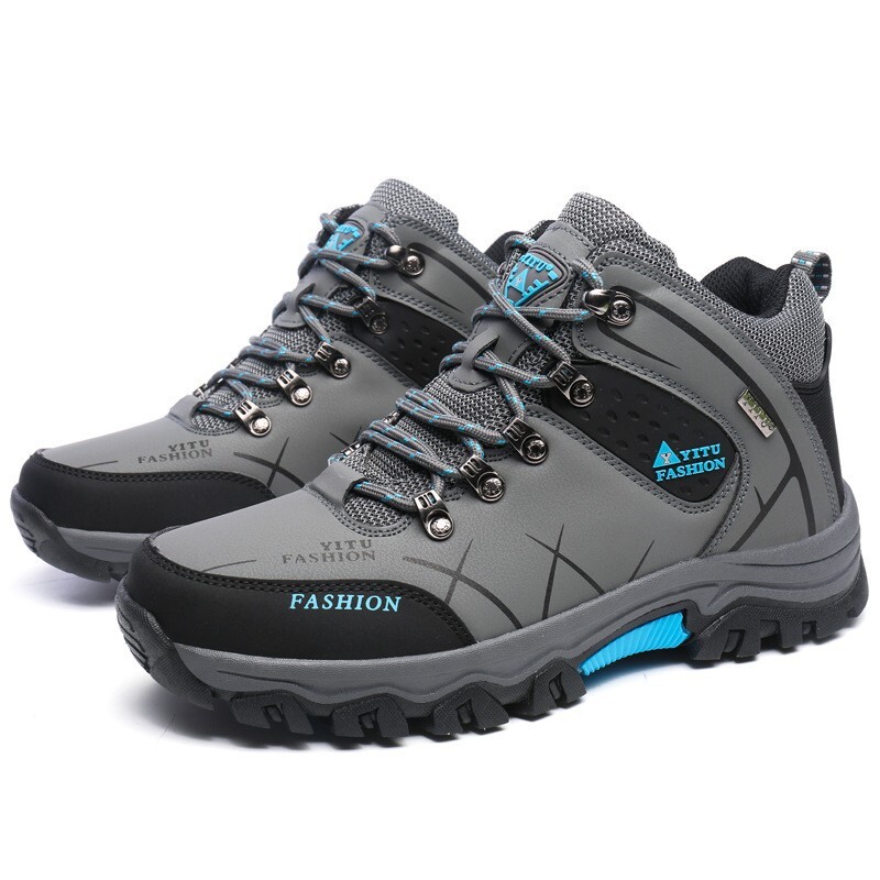 2024 Amazon speeds up independent station travelers' shoes outside the Amazon's big-yard mountain.