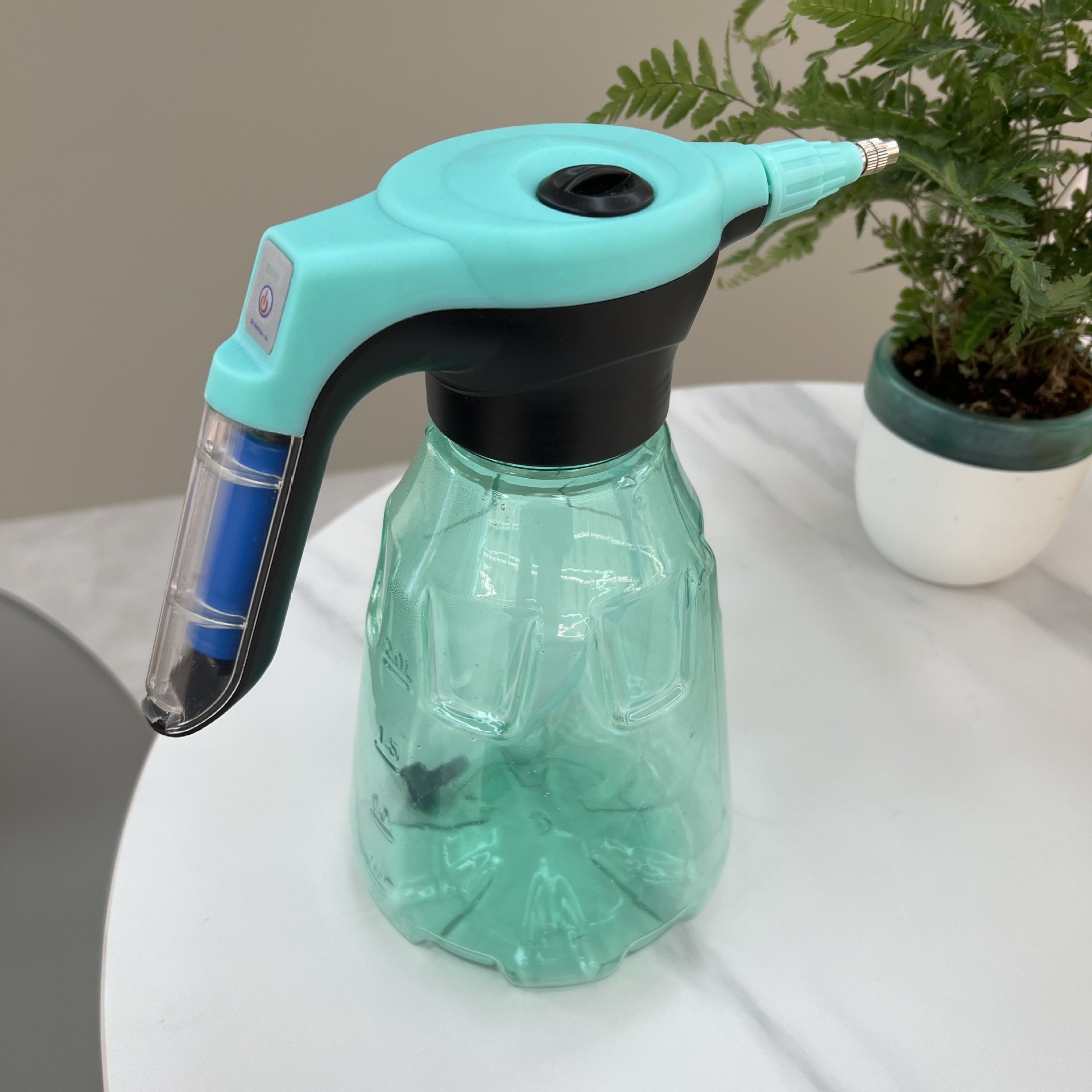 Một thùng thuốc nổ chứa điện từ xa.