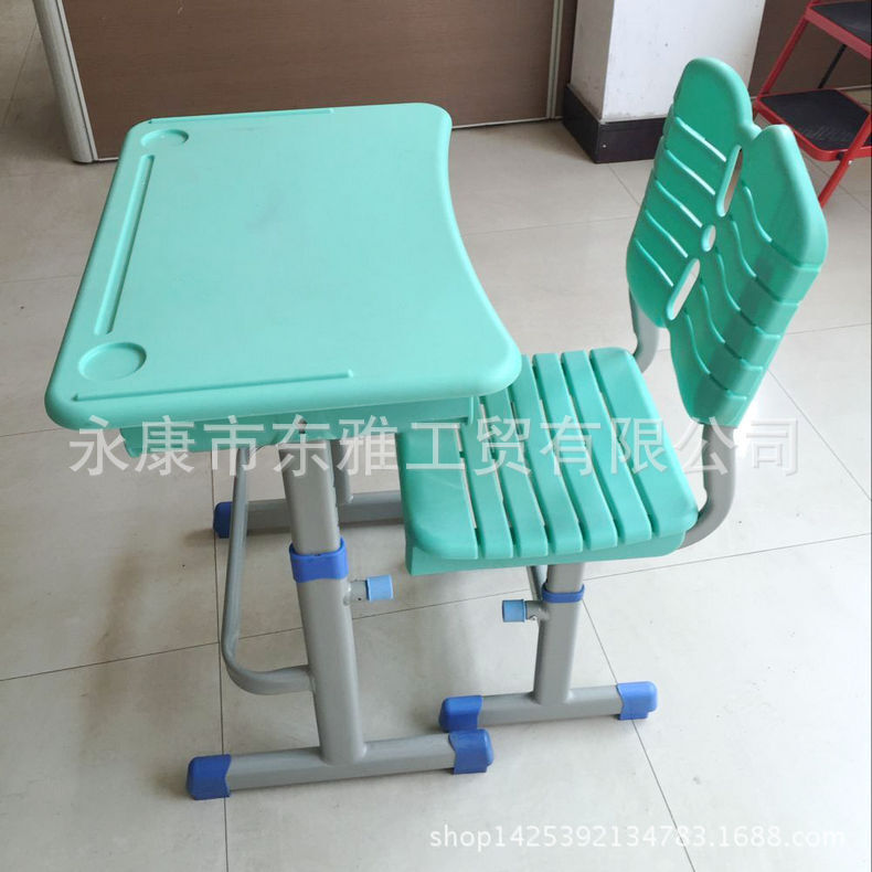 East Asia school kit, one-person desk and chair, student desk, plastic kindergarten desk and chair distribution.