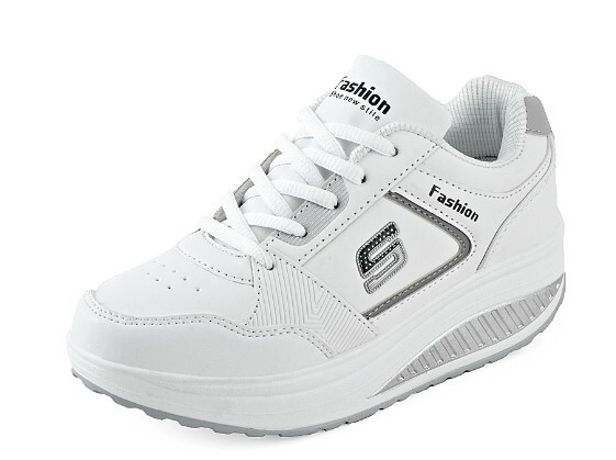 2024 Amazon Independence Station sells a lot of white-skin-scrambled pine-slops and shoes.