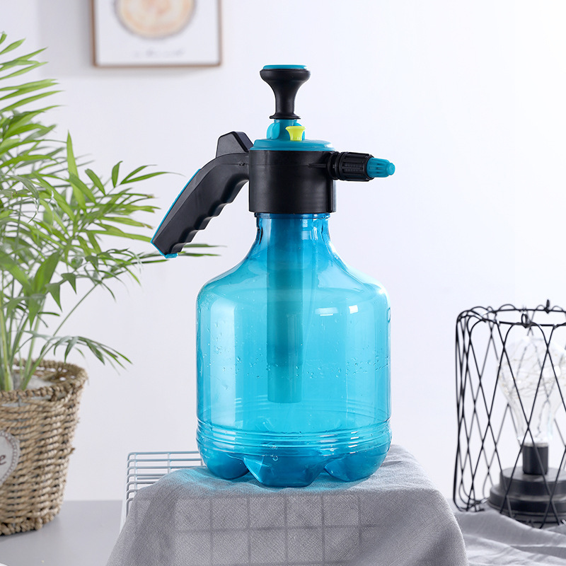 Làm vườn xanh, nồi nước trong suốt, bình phun hơi áp suất nhỏ, được bao phủ bởi một nhà máy nước.