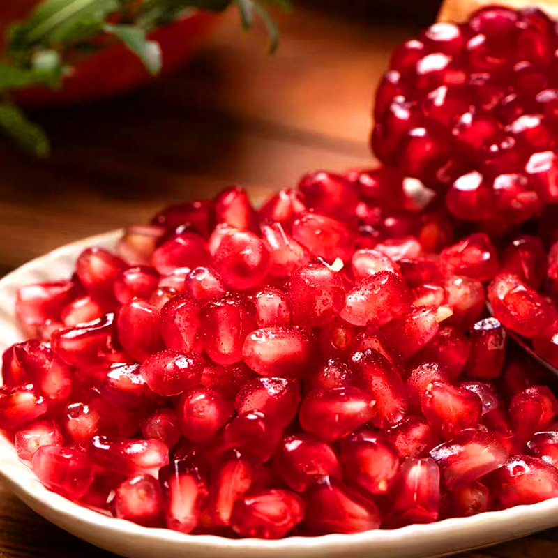 Tunisian soft-seed pomegranate-fruit 상자는 시즌 동안 루비 자유로운 석류 상자를 처리할 것입니다.