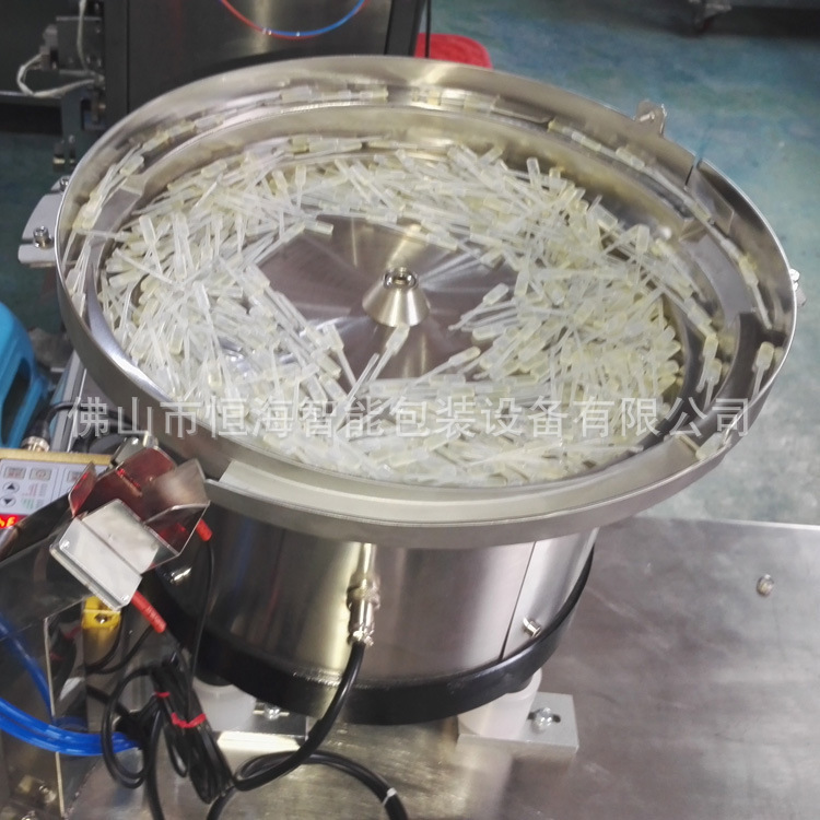 The plant supplied the Henghai machine phone with a white-side filling fluid, a screwdriver to pack the machine.