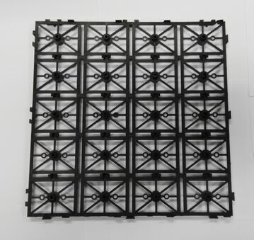 The manufacturer's plastic-forming manufactures plastic moulds.