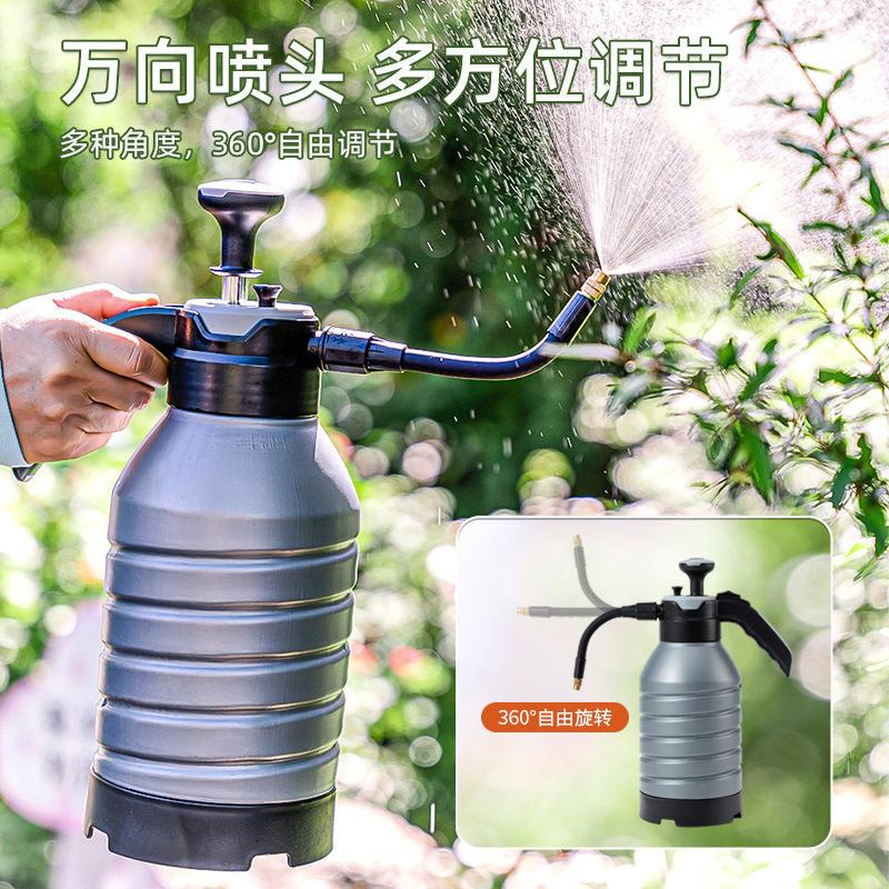Một bi-đông nước để khử trùng trong vườn của một ống ngắm.
