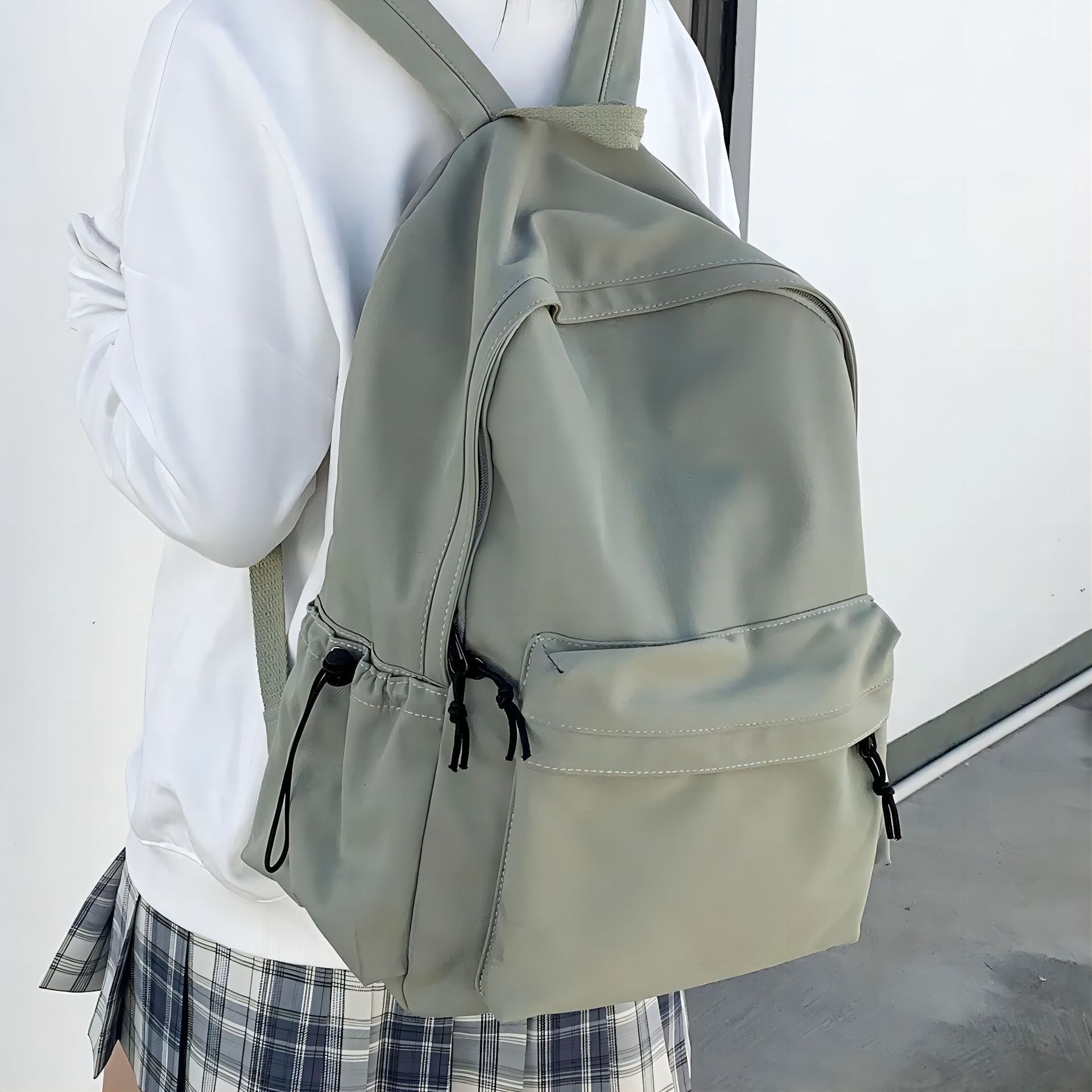 Two-shoulder-packed men, about a lot of travel packs for girls, cross-border Japanese and Korean junior high school students.