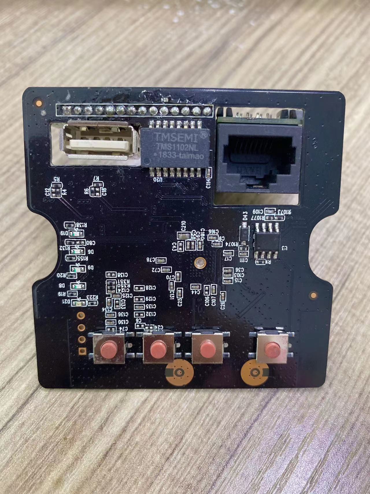 Two-frequency gigabytes of wireless pail into the walled wifi house of the Wifi router factory