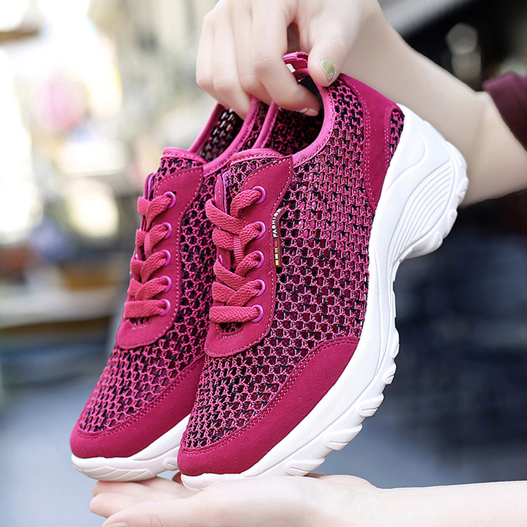 In 2024, the Amazon Independence Station sold a cross-border distribution of sports women's sneakers in large numbers.