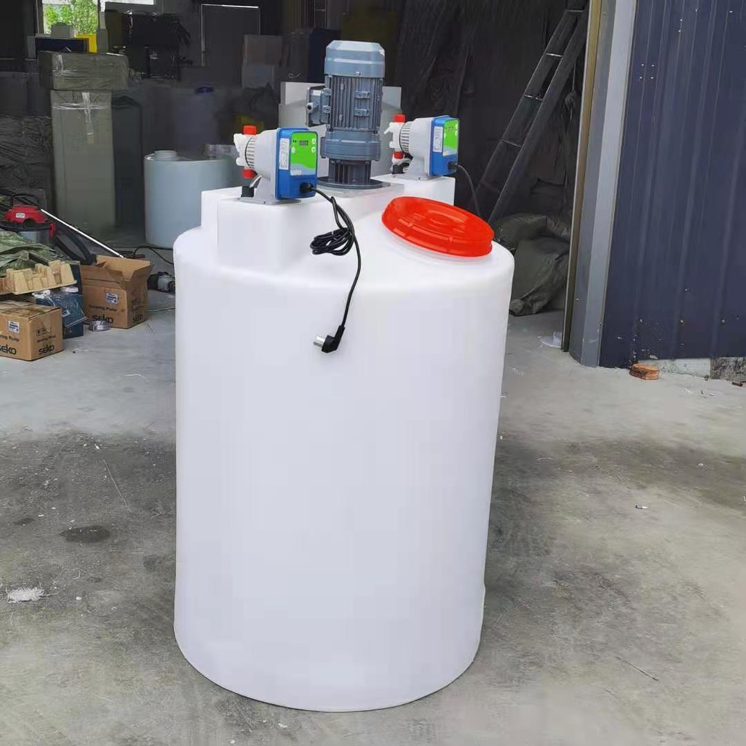 A miller with a drum mixer with a thick circle plus a 40-L soluble box 1,000-L sewage treatment and a drug unit