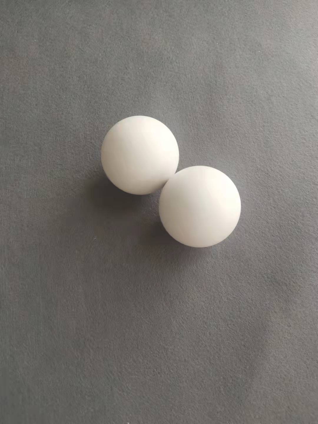 Poultry in the food processing industry with a platinum porcelain porcelain plume