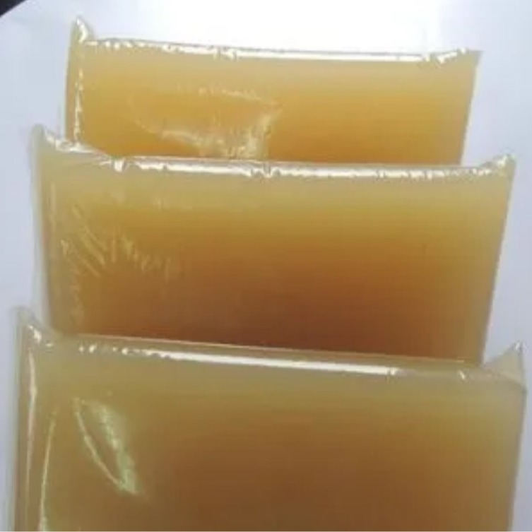Jell-O, curry-transparent curry glue.