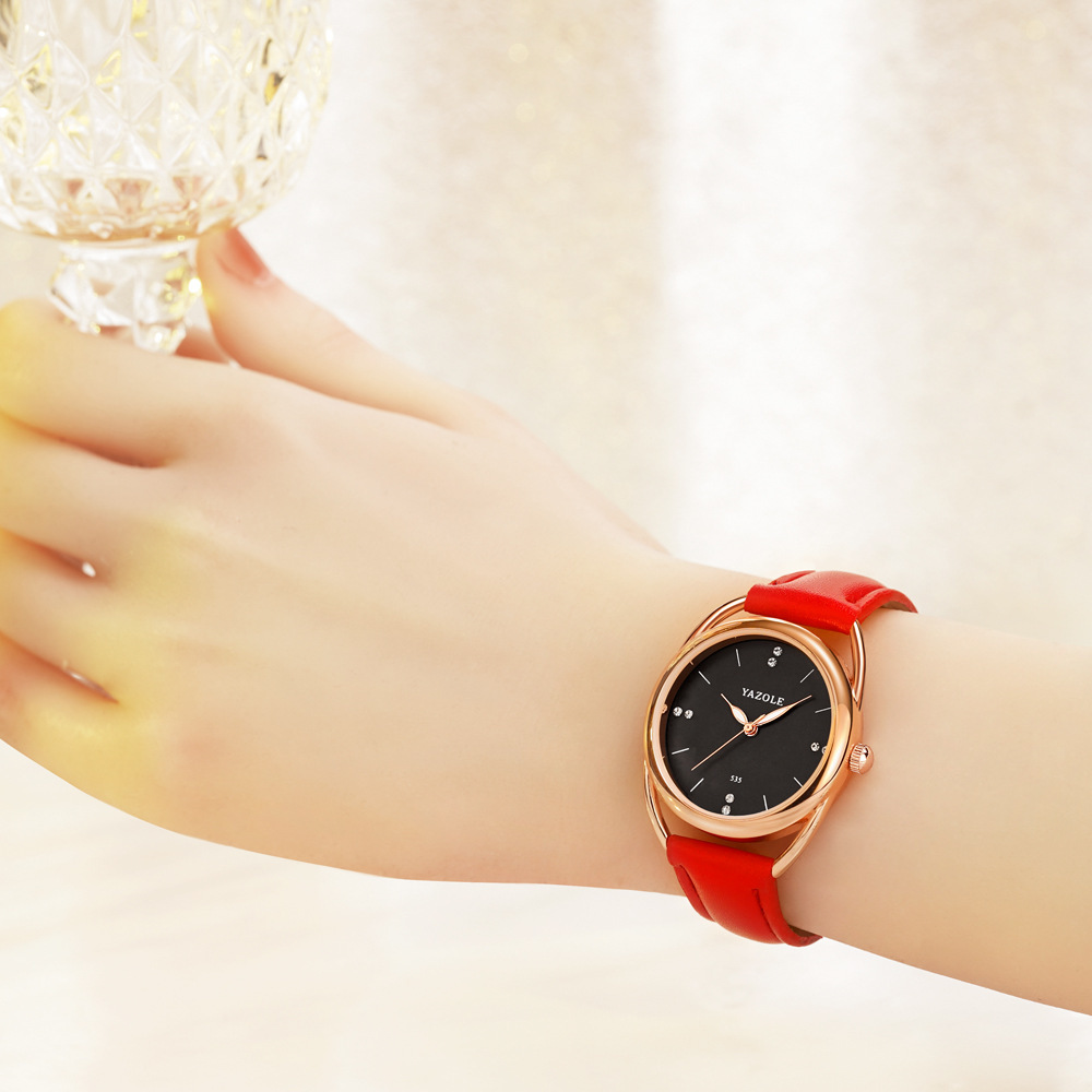 Yazole 535 Korean women's watches are about small tablets, women's fashion watches are wholesaled by the factory.