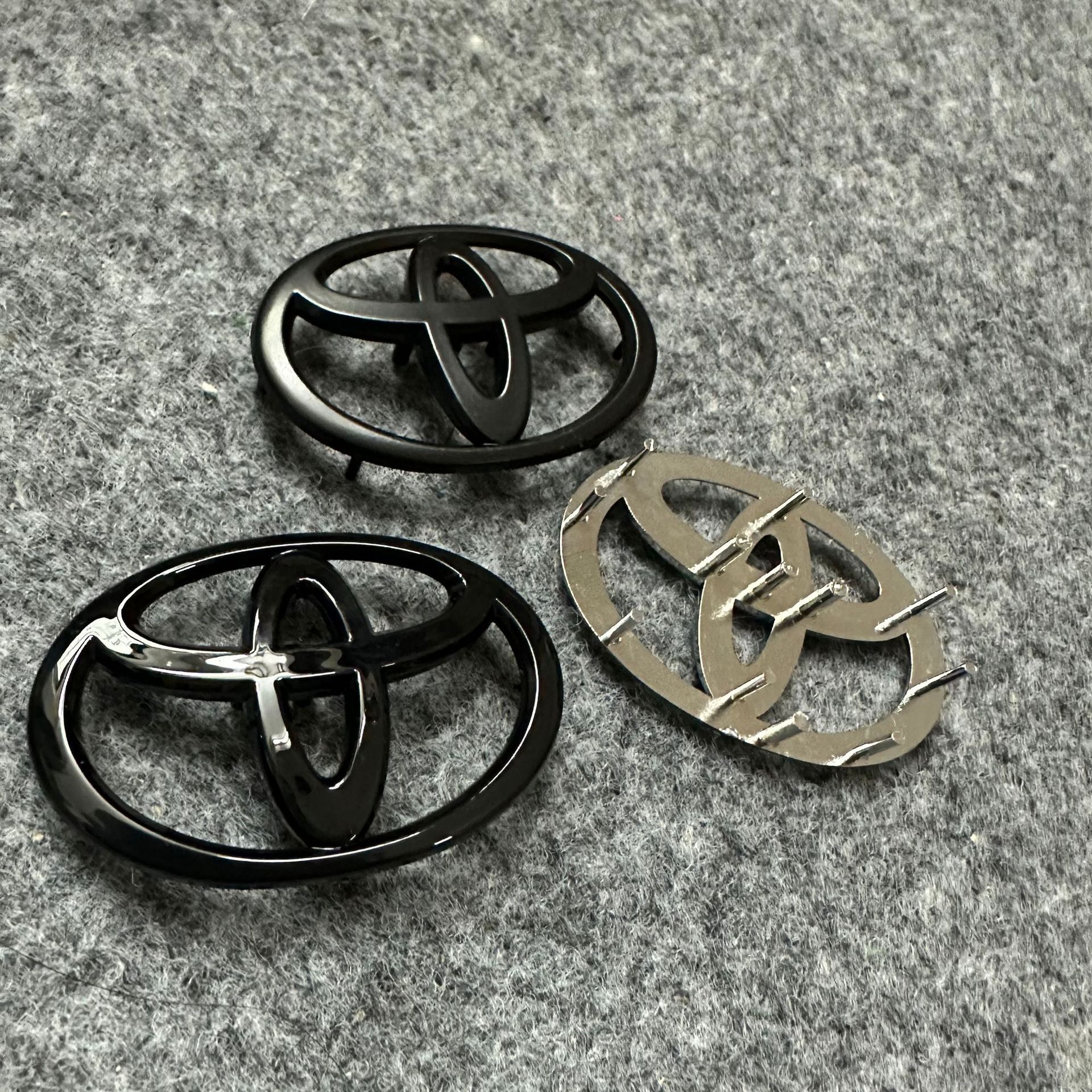 The Toyota steering wheel will be used to mark the Carola Camery Crown, and the Zehanlander Riggler.