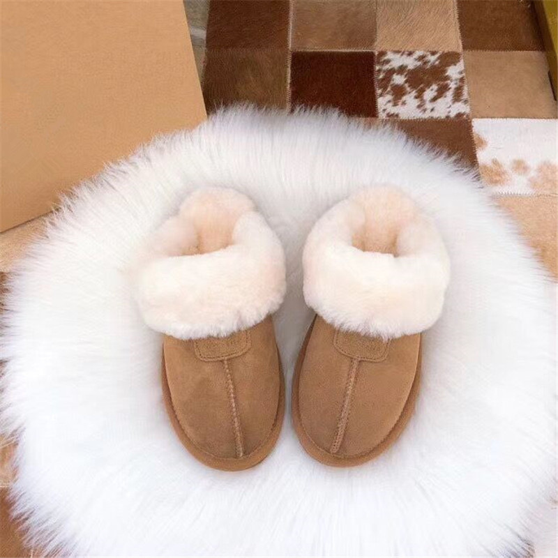 In the winter, one-size-fits-all boots, one-for-one-speech slippers.