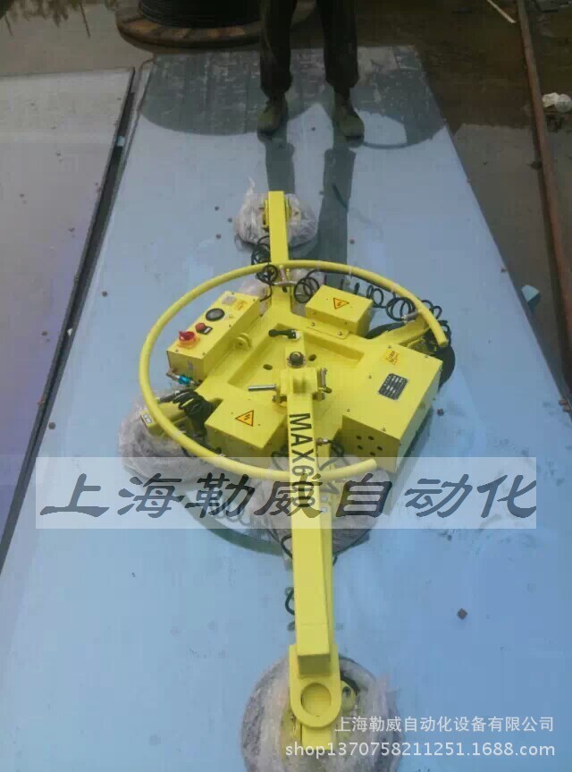 Professionally producing glass curtain walls with an electric glass pump 90° flip 360° rotation, six claws 600kg