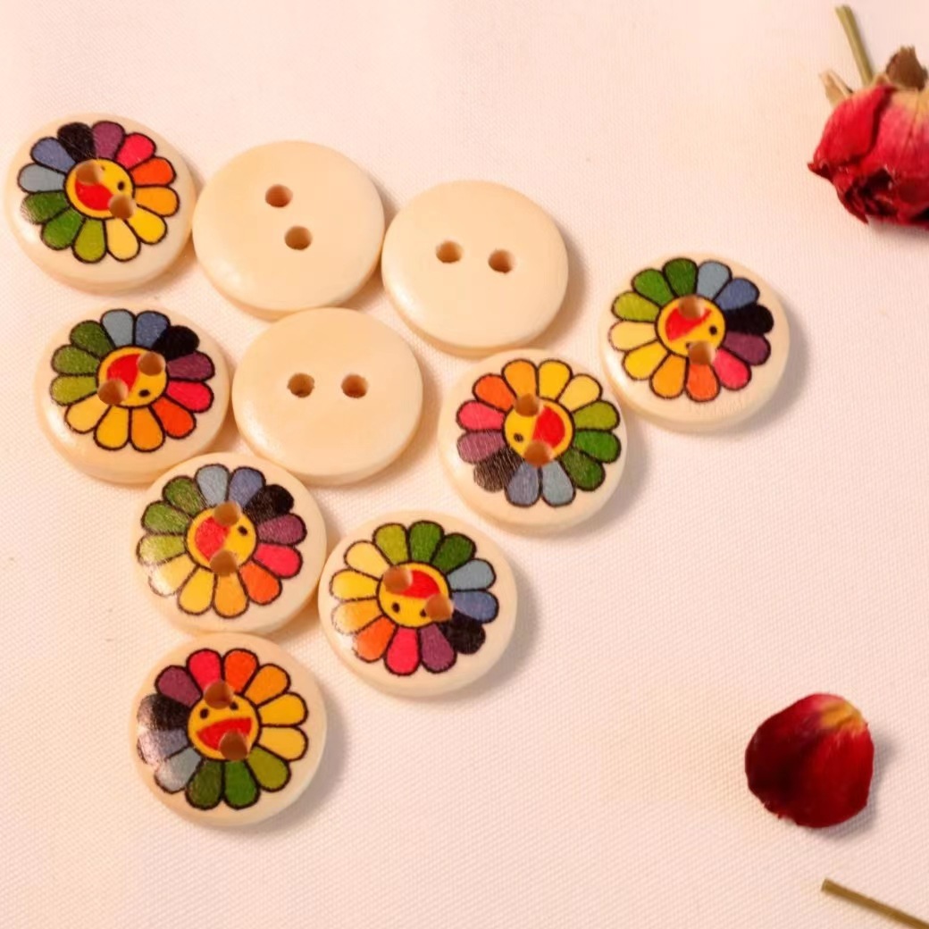 Wood buttons round-coloured buttons decorated children DIY hand-made sweater kindergarten with two little buttons