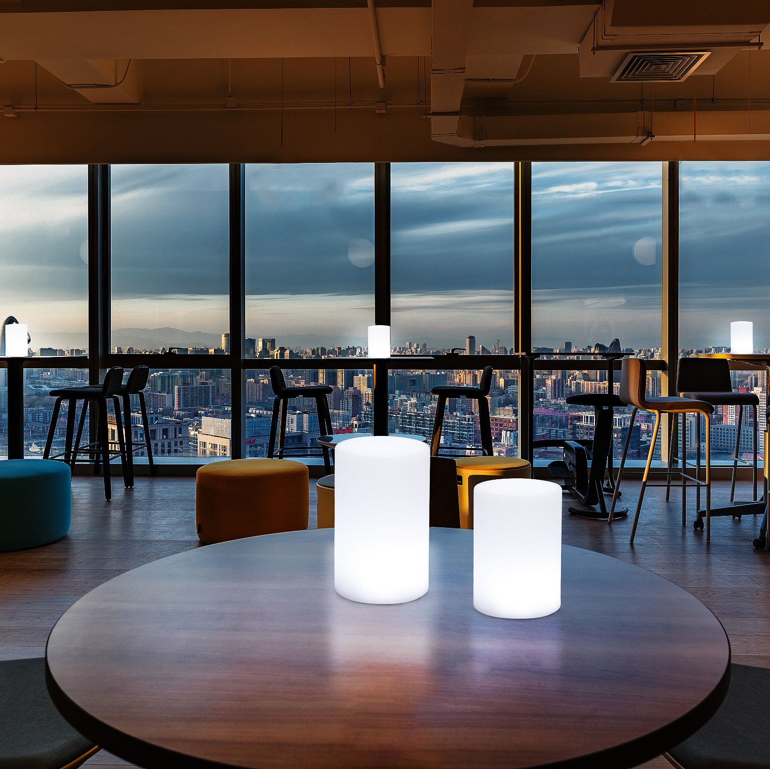 The bar light cylindrical coffee shop ktv clears the atmosphere table light room and decorates the nightlight.