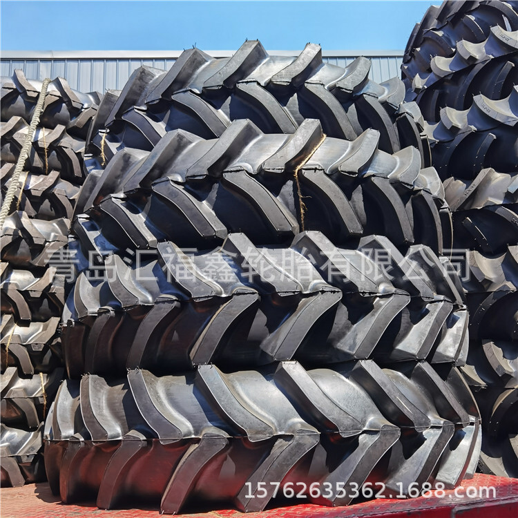 Agricultural mechanical tires 12-38 Trailer.