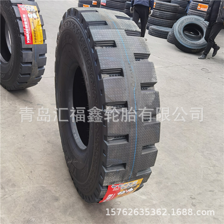 Silver Treasure Truck Tire 12.00R20 Dust Car Full of Steel Tires.