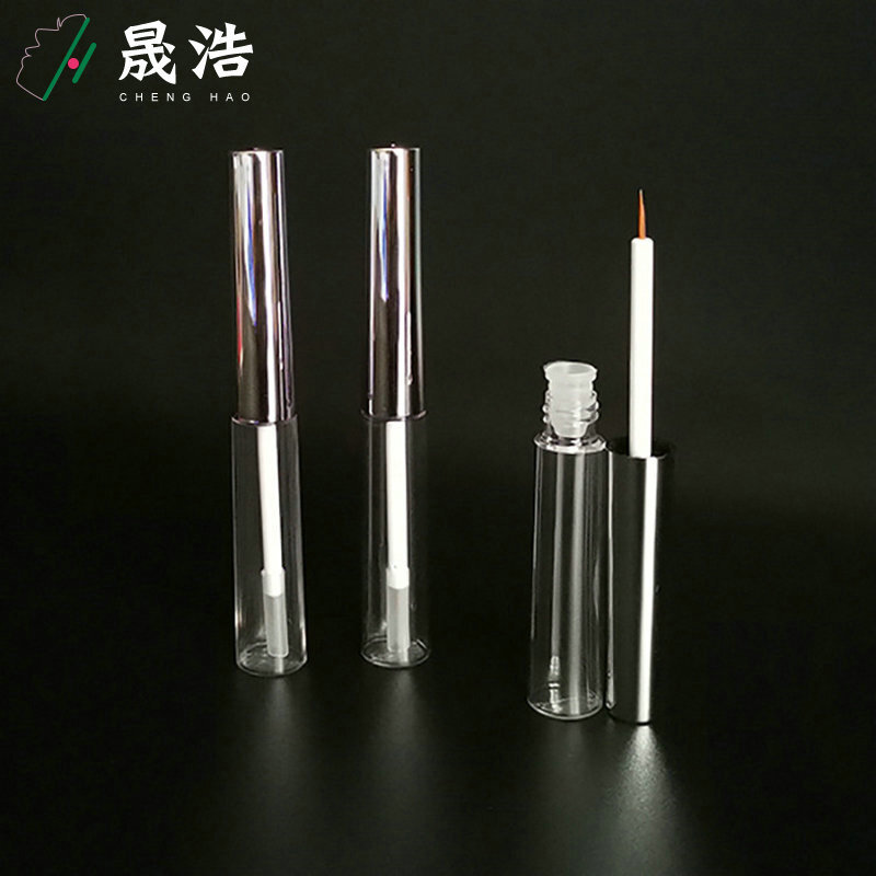 7ml mắt trống rỗng của những cái ống mascara giả và quất vào một chai đầy sâu bọ mang thai.