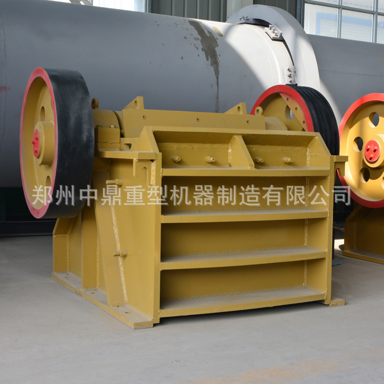 Crushers, pebbles, sandstone production line breakers, concrete breakers.