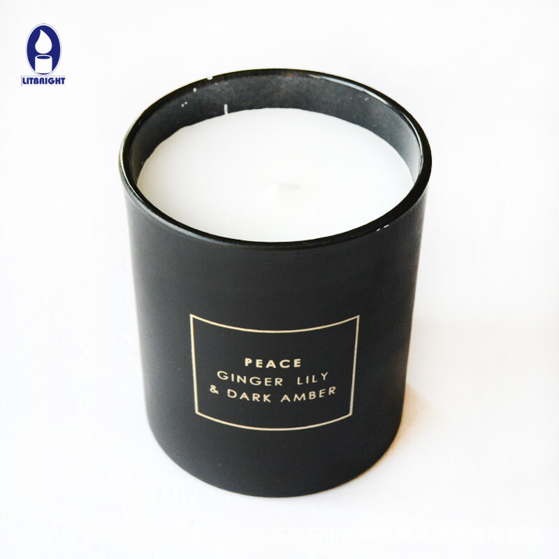 It lasts for long herbal air to clear up the fragrance candles of lavender and lavender flowers.