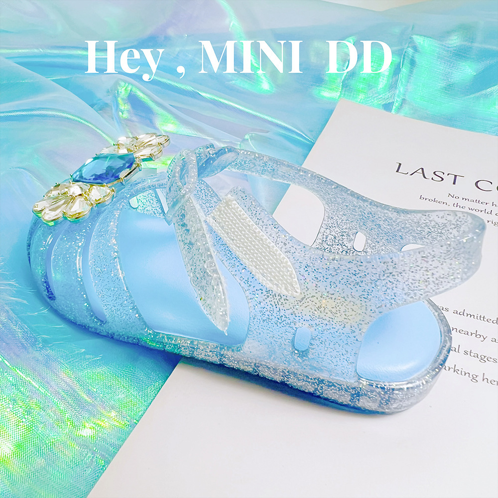 Spring and summer new girl girl sandals, soft-shoe baby.