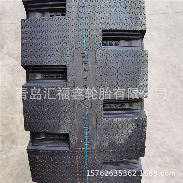 Silver Treasure Truck Tire 12.00R20 Dust Car Full of Steel Tires.