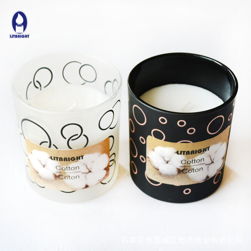 It lasts for long herbal air to clear up the fragrance candles of lavender and lavender flowers.