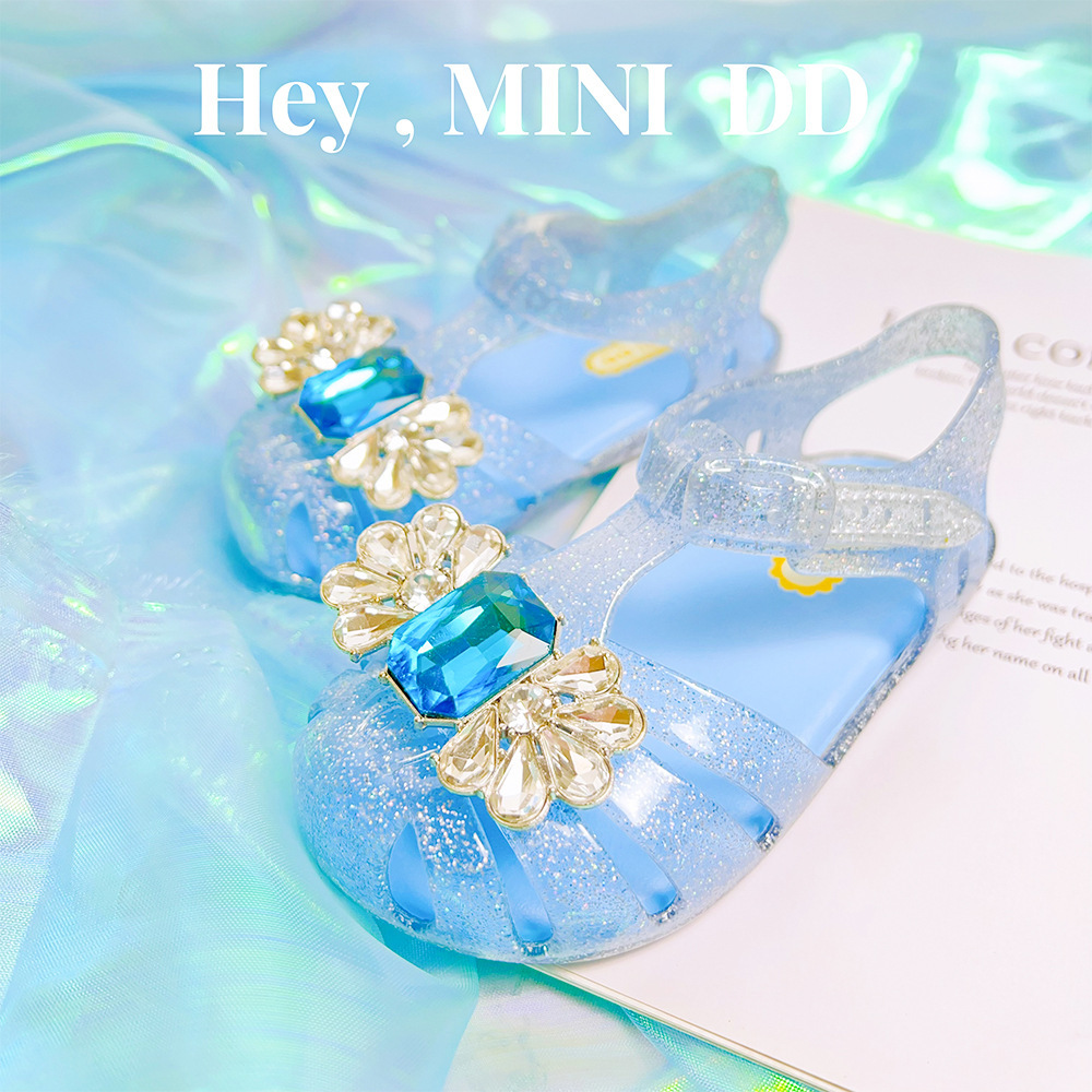 Spring and summer new girl girl sandals, soft-shoe baby.