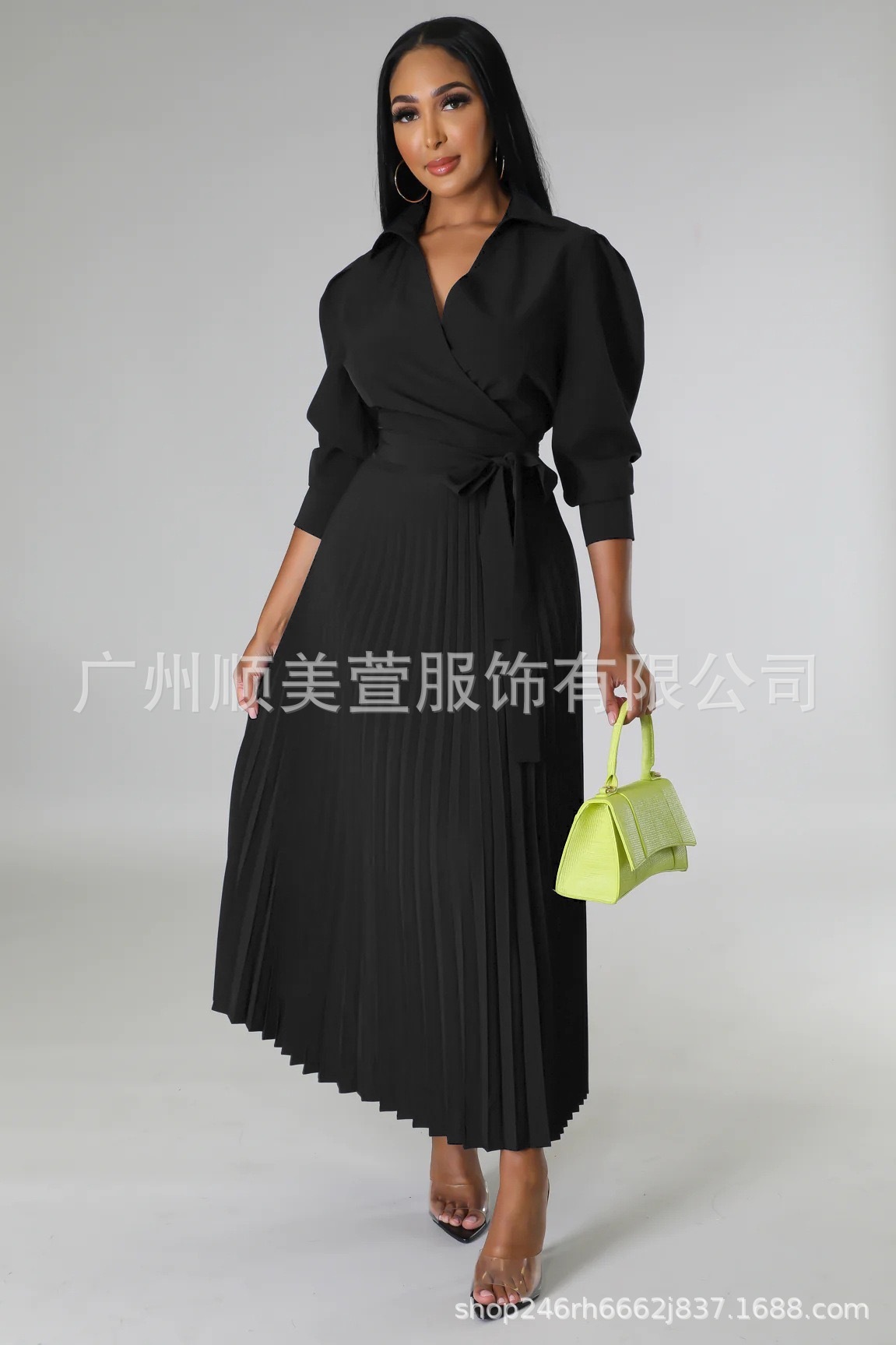 Bán qua biên chế tiền nổ V ở Trạm Độc Lập Amazon, cô Long và Sleeve