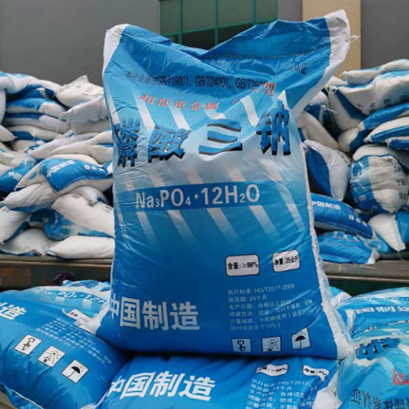Sodium phosphate industrial sewage treatment soft-water boilers cleaning of sodium phosphate with a decrepit improvement agent