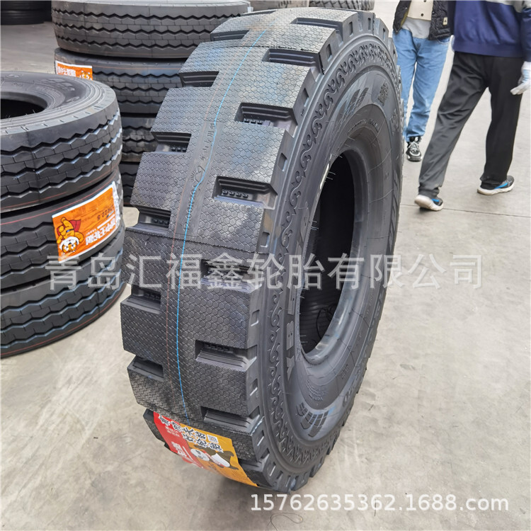 Silver Treasure Truck Tire 12.00R20 Dust Car Full of Steel Tires.