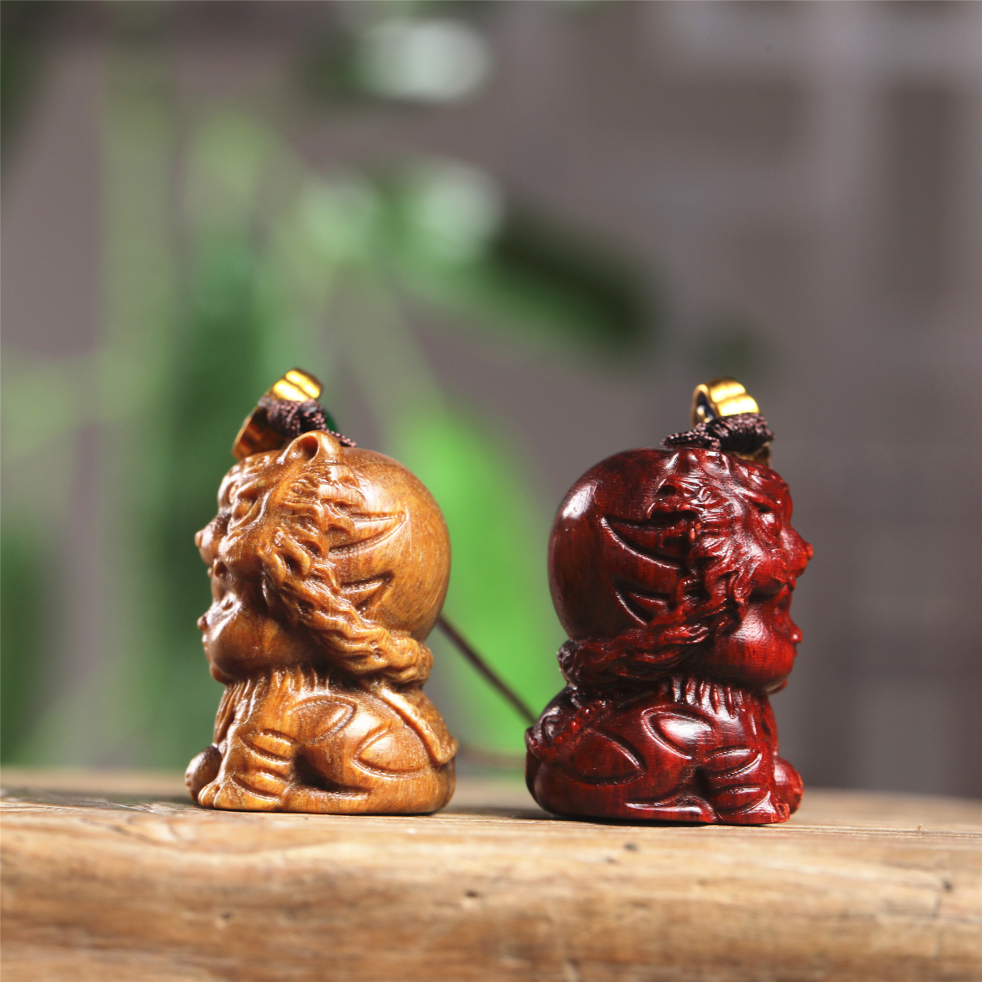 Một bản sao chìa khóa của một người làm quà còn sống.