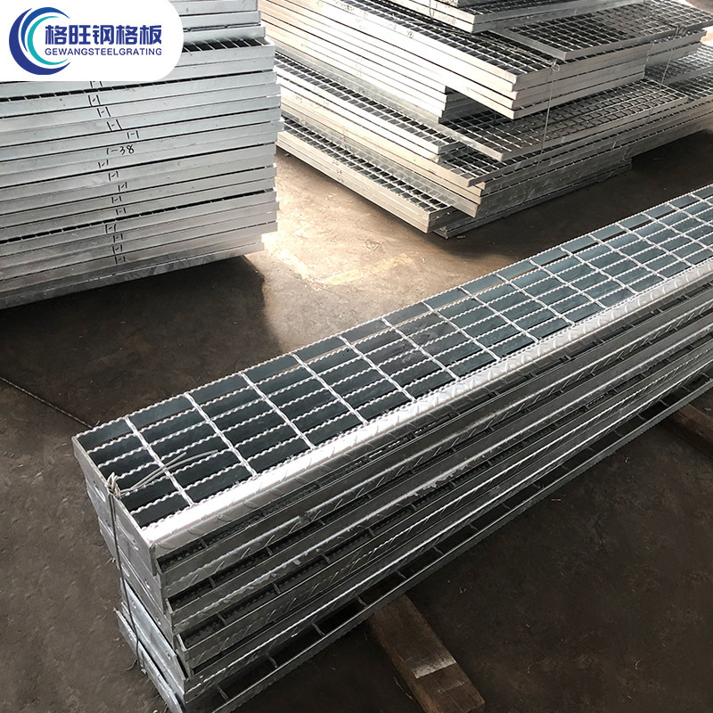 Thermal zinc-plating platform of the steel pedals 304 stainless steel grate lids.