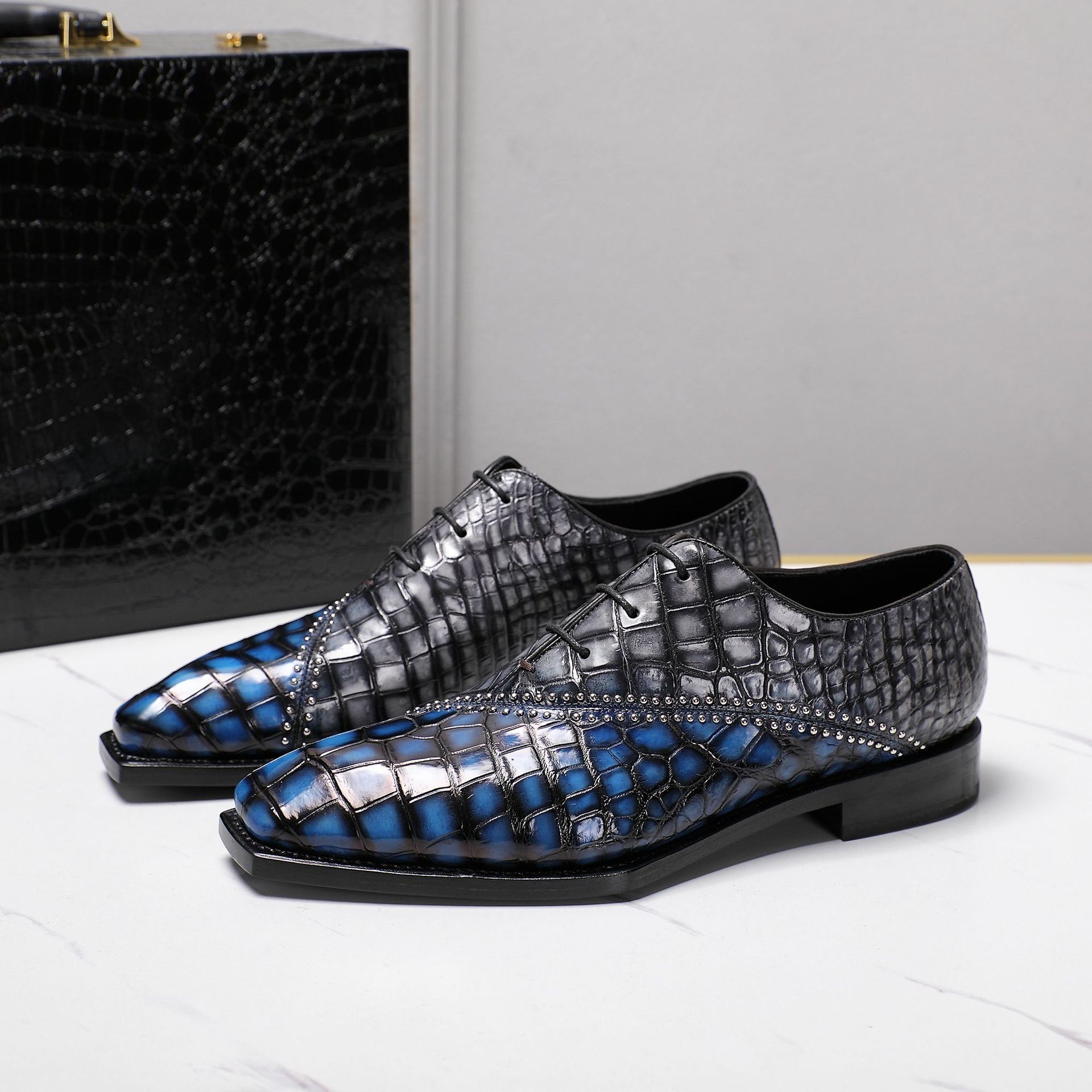 In 2023, the new spring alligator rinsed his business shoes hand-to-hand.