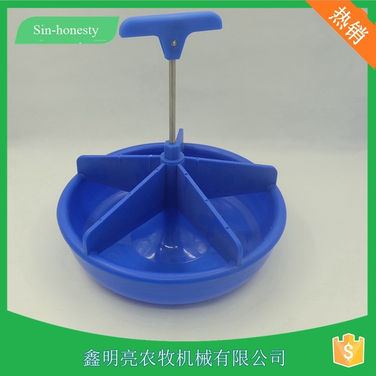 Direct marketing equipment, round plastic-blue pig patch, solid and durable pig food sink.