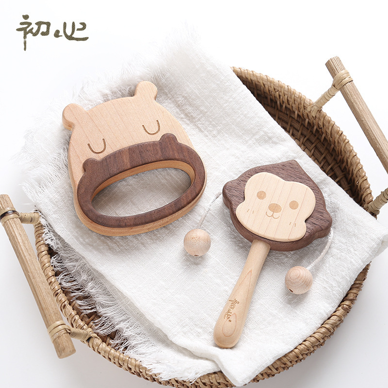 First heart, wooden baby ring bell toy, 0-1-year-old hand grabs a new baby's kit for gnawing on newborn instruments.