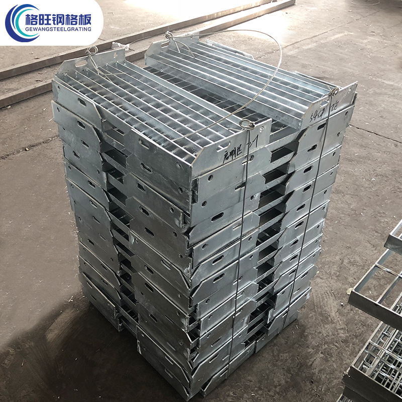 Thermal zinc-plating platform of the steel pedals 304 stainless steel grate lids.