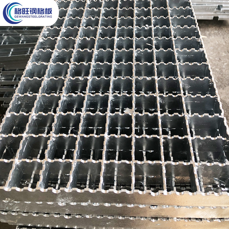 Zinc-plated steel steel factory, with thermal steel-plated steel plate, is ready for delivery.