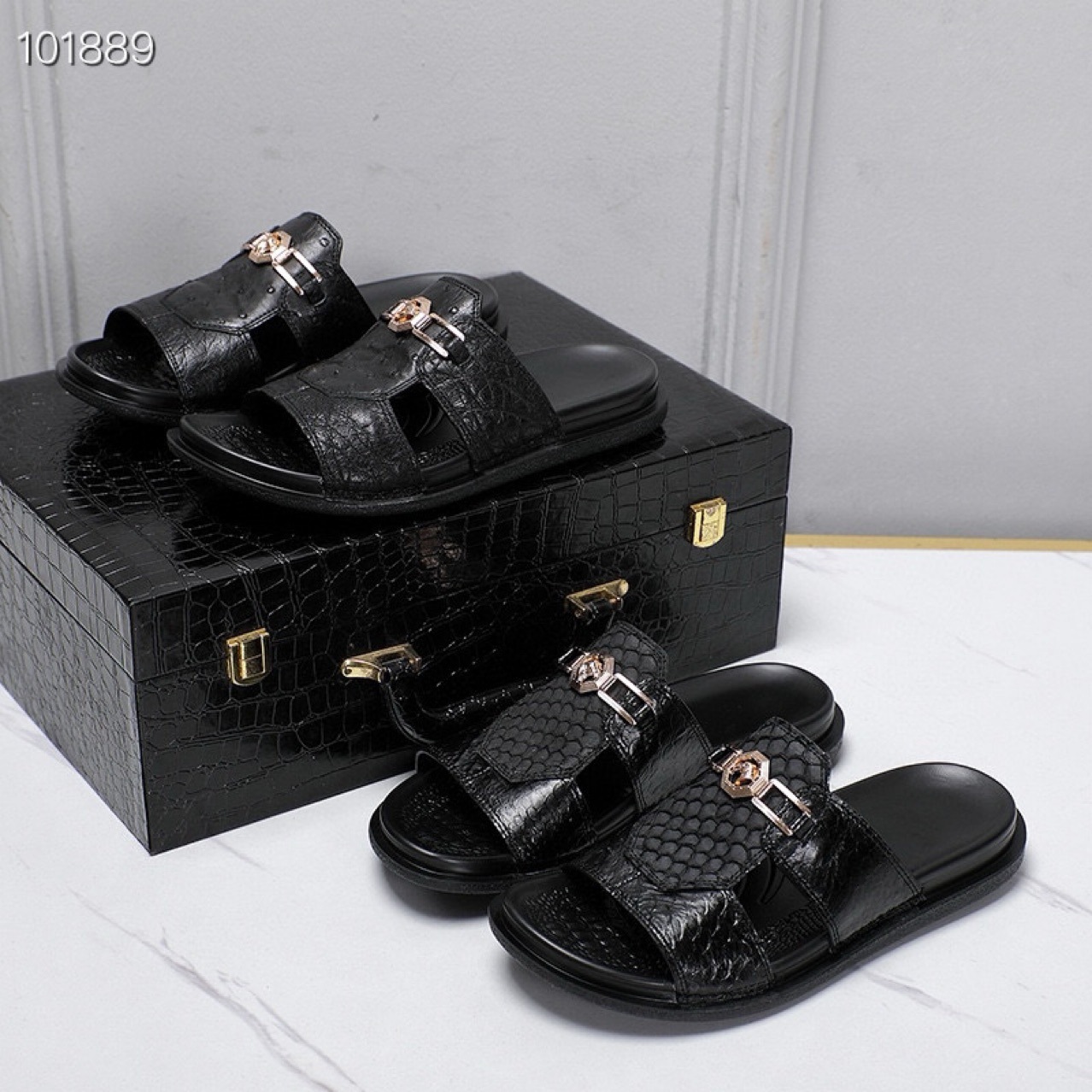 The man with the slippers, the young man with the gas in the summer, with the red-hot, high-end outdoor sandals, with the real skin.