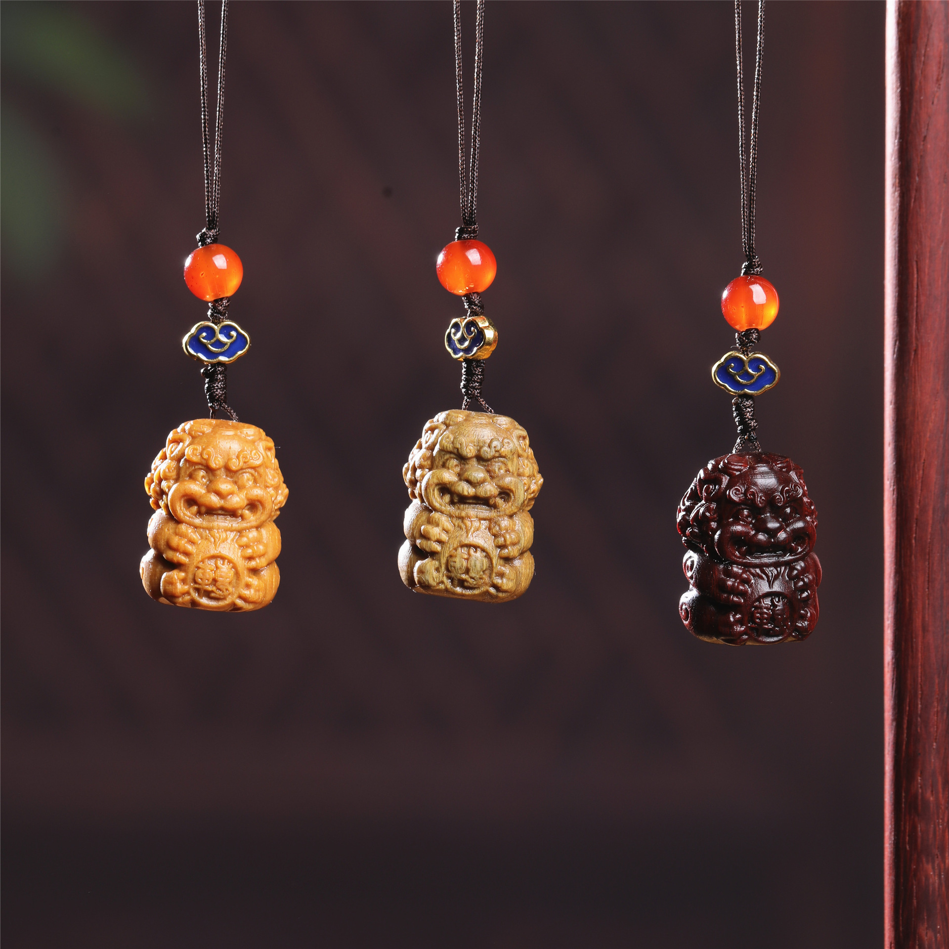 Đã đến lúc để kiếm sống, kiếm tiền, đặt điện thoại, đặt chìa khóa vào bộ trang trí, làm hàng hóa.