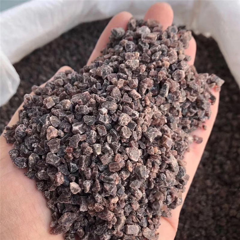 The plant's wide-spreaded violet sand springs use sulfur salt, rock salt, bath salt, red salt and black salt.