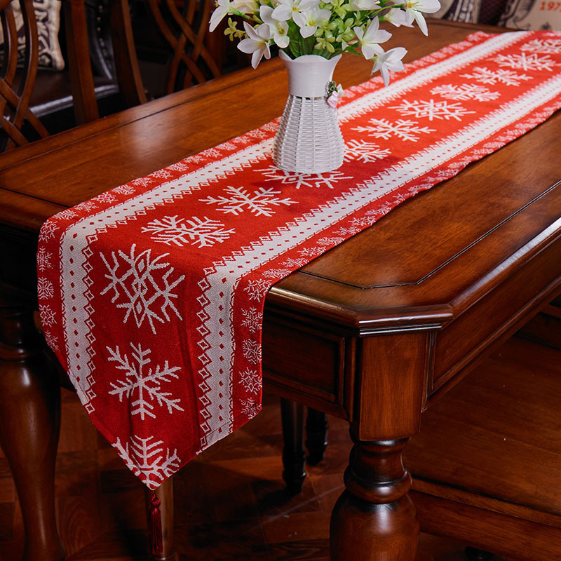 Foreign trade Christmas decorated Nordic moose table and table table mats, long table towels, shoeboards, hotel beds.