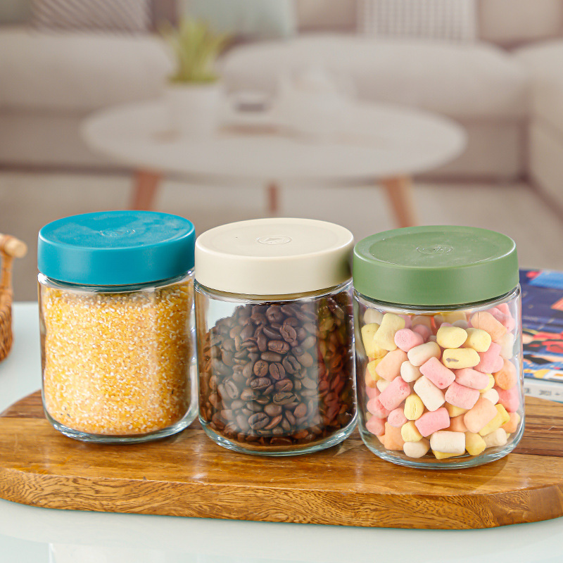 All night long in Amazonian oatmeal containers and Mason salad cans of snack glass food to store yogurt spices.